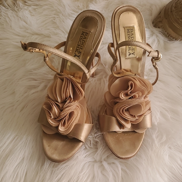 Badgley Mischka Shoes - Badgley Mischka Gold Floral Heels